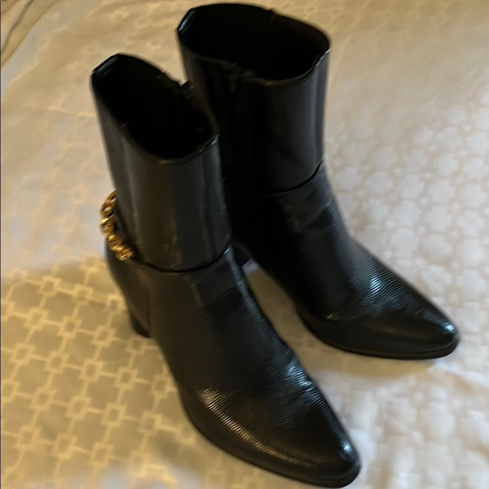 Elegant Black Ankle Boots